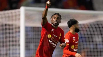 ثلاثية نظيفة.. القادسية يلحق بالاتحاد هزيمة مدوية في دوري روشن للمحترفين